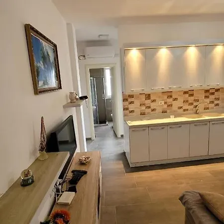 Apartament Gjiri Lalezit